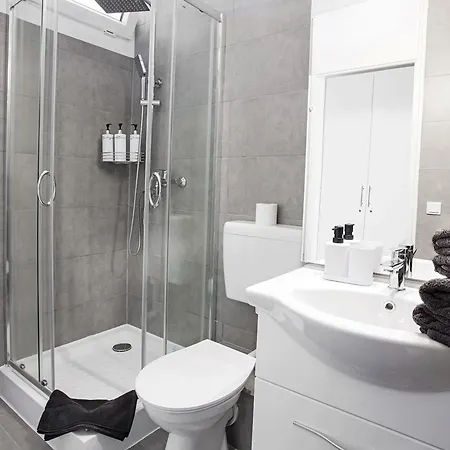 - Biebricher Allee 아파트