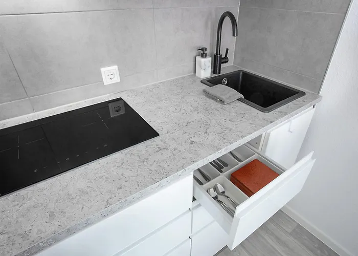 - Biebricher Allee Wiesbaden